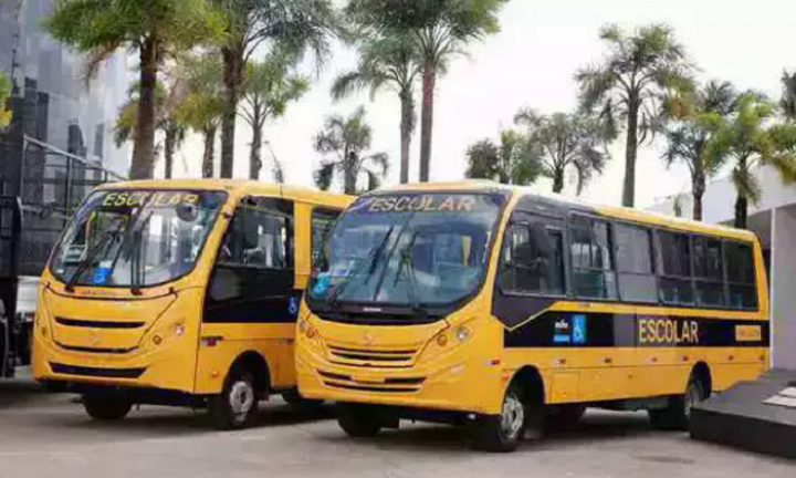 Cerqueira César e Itaí recebem ônibus escolares do Governo do Estado