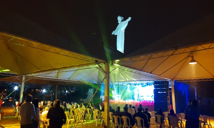 Show no Cristo Redentor encerra evento em alusão ao Outubro Rosa