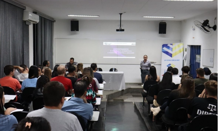 Polícia Militar realiza palestra sobre violência doméstica na Eduvale