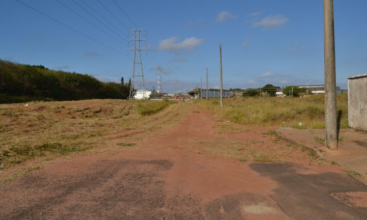 Pavimentação vai favorecer bairros e facilitar acesso à SP-255