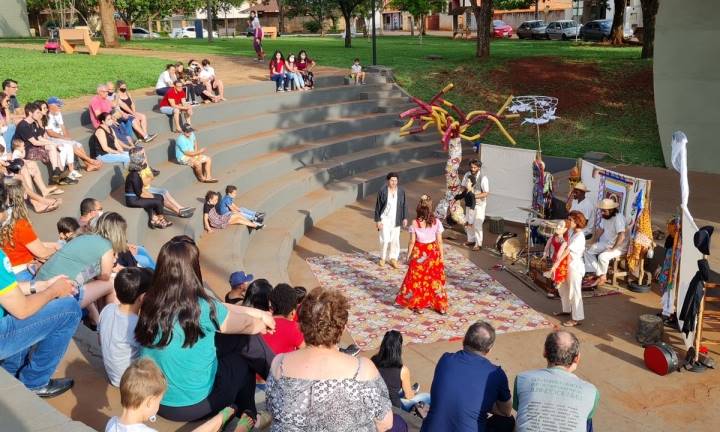 Largo São João recebe espetáculo teatral neste domingo, 5 de dezembro