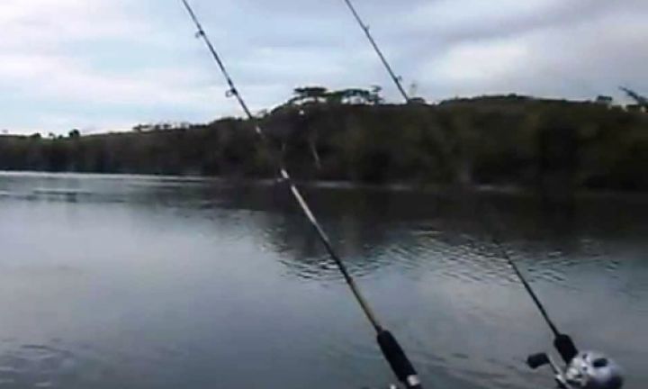 Pesca continua proibida na região
