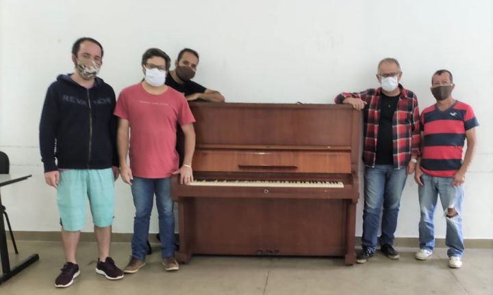 Piano que foi relíquia de família é doado ao Centro Cultural