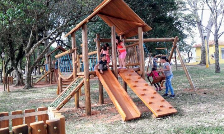 Novo playground é inaugurado no bosque do CAIC