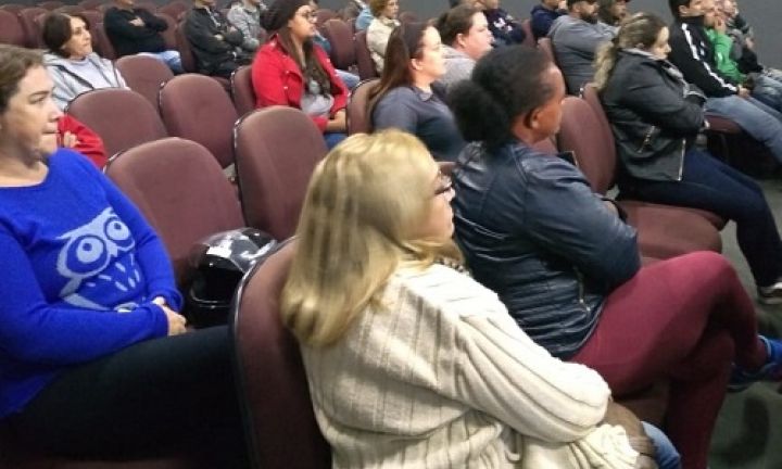 Polícia Militar ministra palestra sobre segurança no transporte escolar