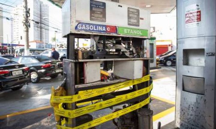 Sancionada lei que cassa postos de combustíveis por fraude volumétrica