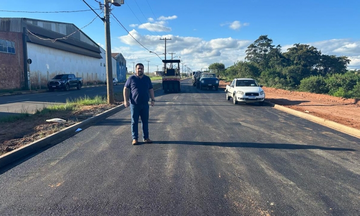 Pavimentação da segunda faixa da Avenida Cunha Bueno é concluída