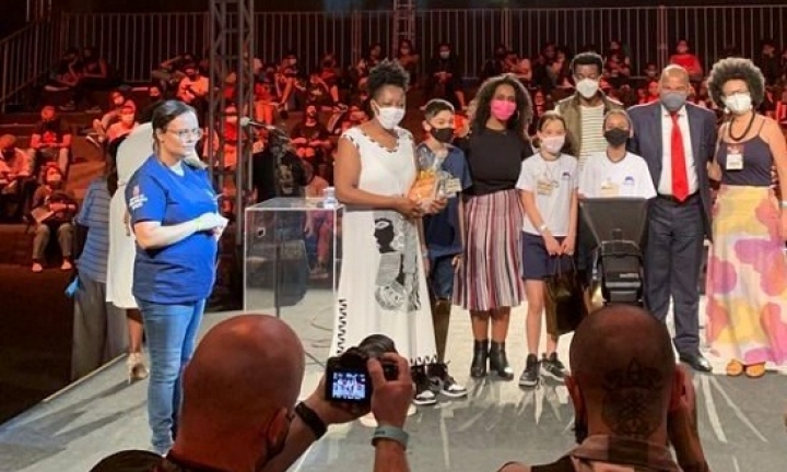 Aluno do EJA de Avaré é premiado no Festival Afrominuto