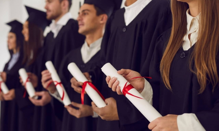 Fim das faculdades; 106 profissões não vão mais precisar de diploma