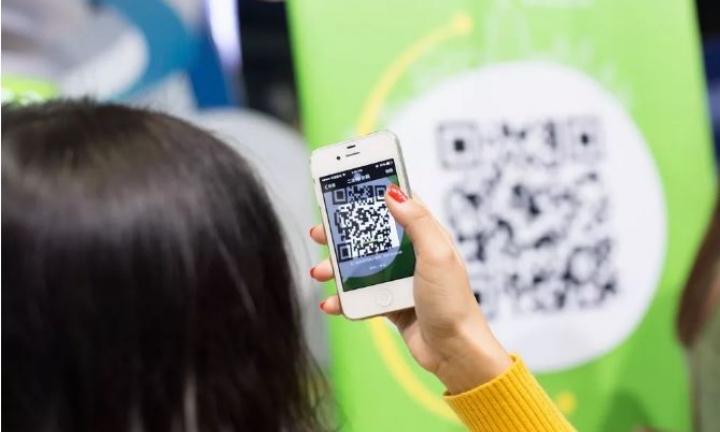 Nova lei prevê colocação de QR Code com canais de denúncia em escolas