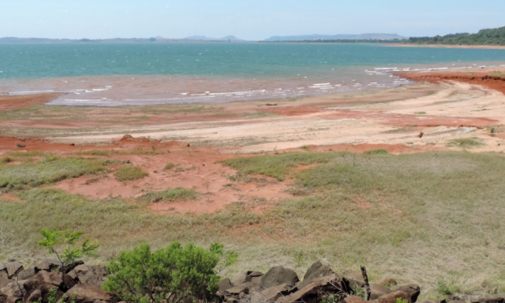 Represa de Jurumirim está com 30% do volume de água