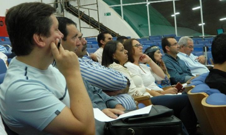 Reunião aberta é realizada na Câmara