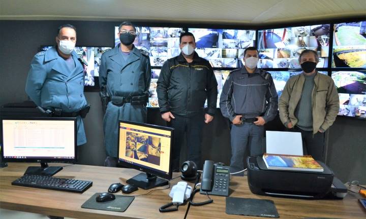 Prefeitura e PM estudam parceria para ampliar monitoramento eletrônico