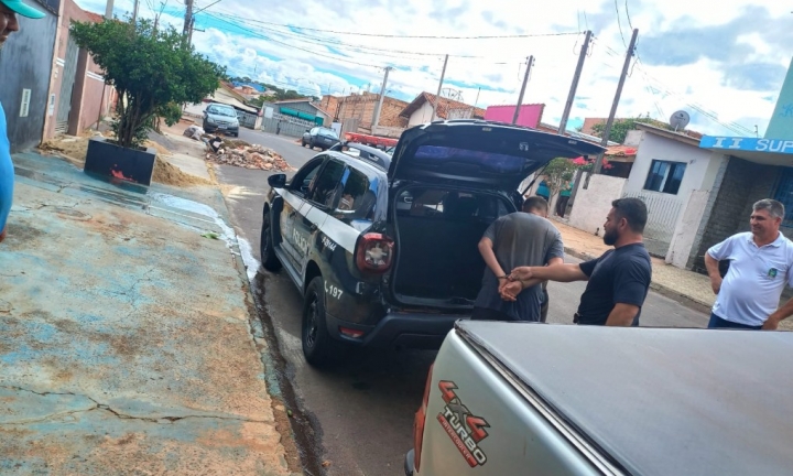 Polícia Civil prende homem de 40 anos por roubo de veículo em Itaí