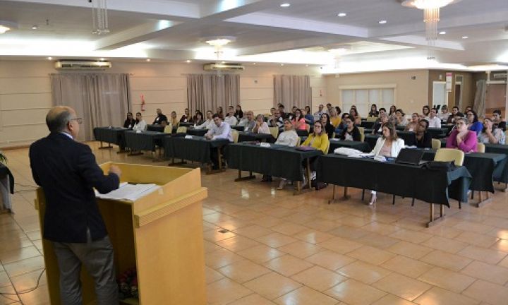 Curso sobre saúde feminina reúne médicos e enfermeiros em Avaré