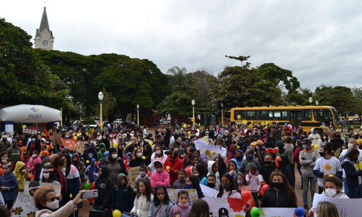 Atividades marcam campanha contra abuso e exploração infantil em Avaré