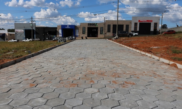 Rua ganha acesso pavimentado à Avenida Getúlio Vargas, na Vila Jardim