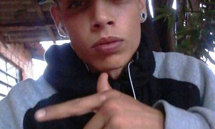 Adolescente é morto a facadas por causa de um pé de maconha