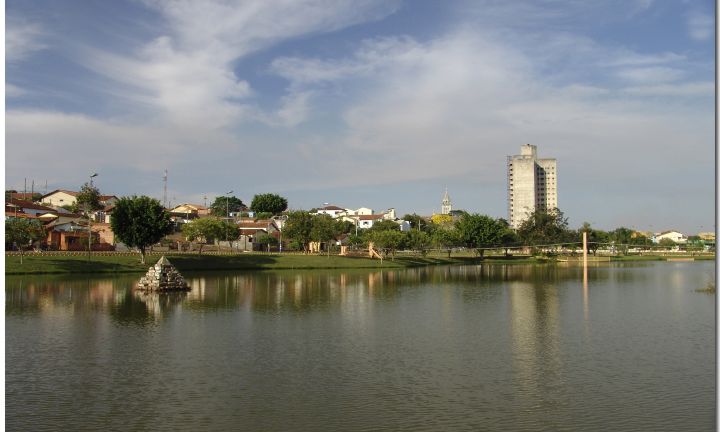 Corpo de idoso é encontrado em vala em Taquarituba