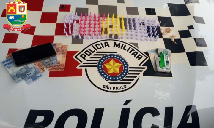 Polícia Militar prende 3 pessoas por tráfico de drogas em Cerqueira César