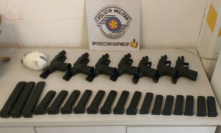 Mulher é presa por tráfico internacional de armas em Avaré