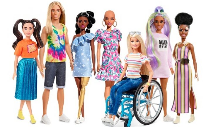 Em 2020, Barbie lança bonecas com vitiligo e careca