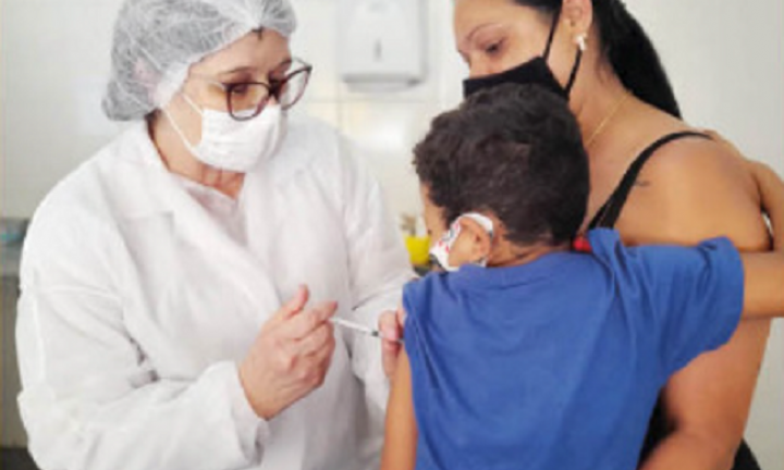 Crianças de 5 a 11 anos com comorbidades estão sendo vacinadas em Avaré