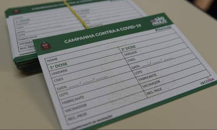 Prefeitura obriga servidores a comprovarem regularidade vacinal completa contra a Covid