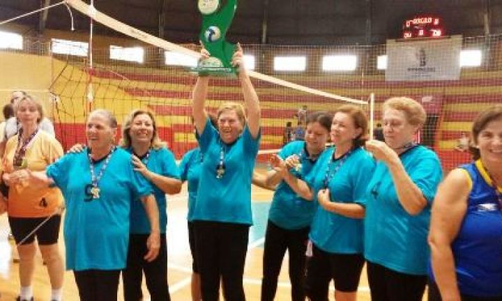 Vôlei feminino adaptado é campeão da Liga de Bauru