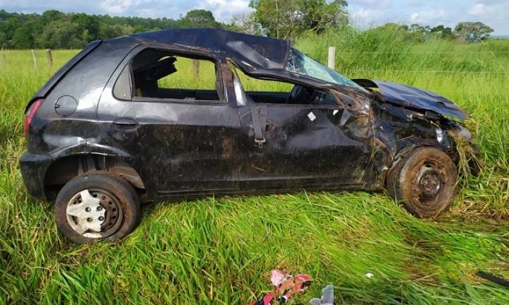 Embriaguez ao volante provoca capotamento e deixa feridos na SP-255