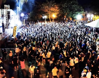 Marcha para Jesus reúne milhares de pessoas pelas ruas da cidade