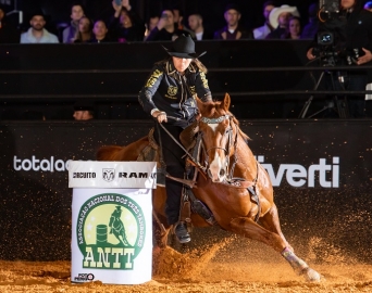 Amazona que representa Avaré é destaque na final nacional de Três Tambores