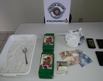 Traficante é preso com mais de 4 kg de cocaína no Camargo