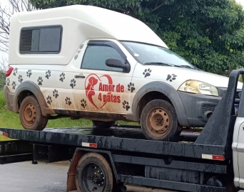 Veículo da ONG Amor de Quatro Patas sem condições compromete resgates