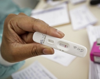 Anvisa aprova uso e comercialização de autoteste para covid-19