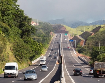 Feriado de Páscoa teve tráfego de 20 mil veículos pela SP-255, em Avaré