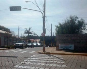Prefeitura muda mão de trânsito na Rua Braz Caldeira
