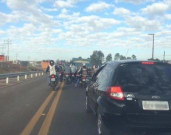 Ciclista morre após ser atropelado na Rodovia João Mellão
