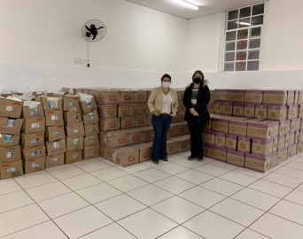 Campanha Adote Uma Família arrecada aproximadamente 750 cestas básicas