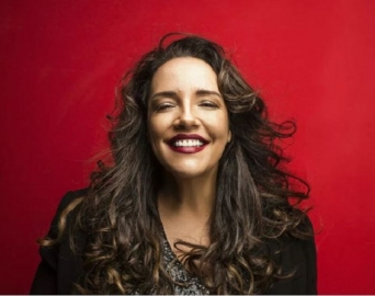 Cantora Ana Carolina será patrona da 40ª Fampop que acontece em setembro