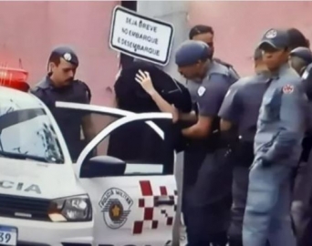 Professora morre e quatro ficam feridos após ataque em escola estadual de SP