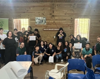 Atividade educativa sobre povos nativos reúne alunos no Horto Florestal