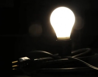 Conta de luz terá bandeira amarela em maio e ficará mais cara