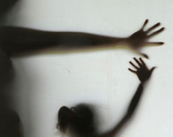 Homem de 66 anos é preso acusado de abusar sexualmente da enteada 