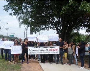 Ex-funcionários da antiga Staroup protestam por seus direitos em Avaré