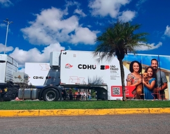 CDHU Móvel leva atendimento para famílias do município de Avaré