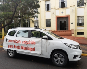 Prefeitura adquire veículo para órgão voltado à saúde do trabalhador