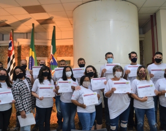 Programa entrega certificados de capacitação na Casa do Cidadão