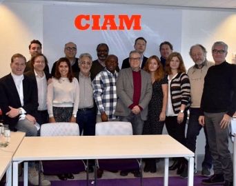 Juca Novaes participa de reunião do CIAM em Paris