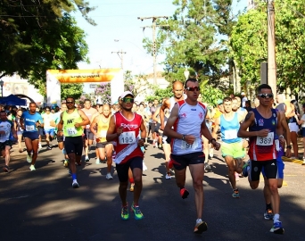 Confira resultados e fotos da 77ª Corrida Elias de Almeida Ward